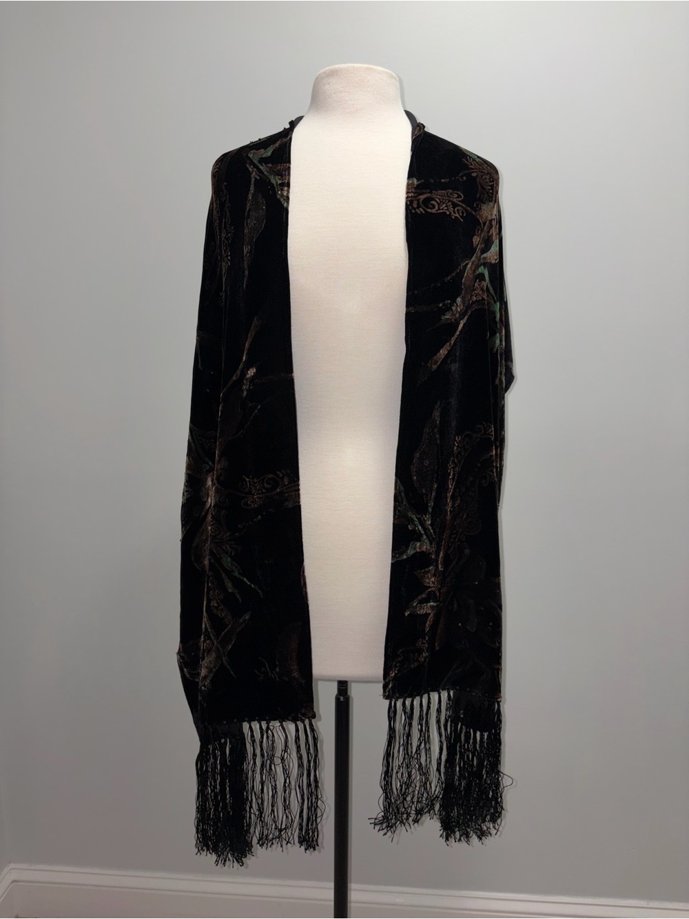 Chicos velvet shawl wrap OS Black with green brown Garden Gate long fringe tag